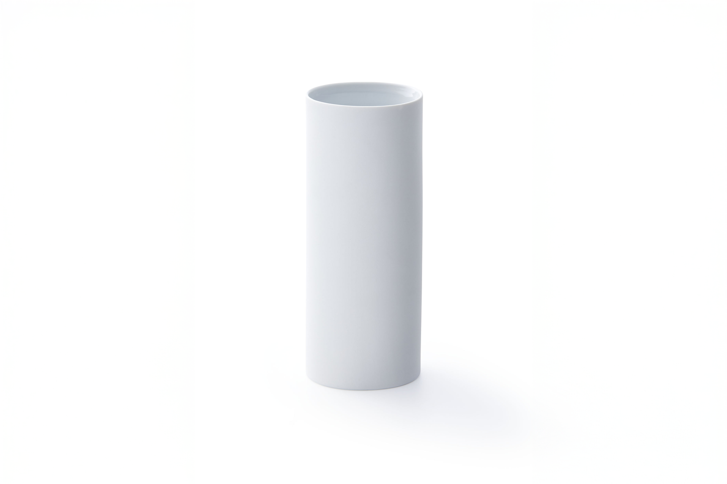 1616/ arita japan CMA Vase Small Tall White