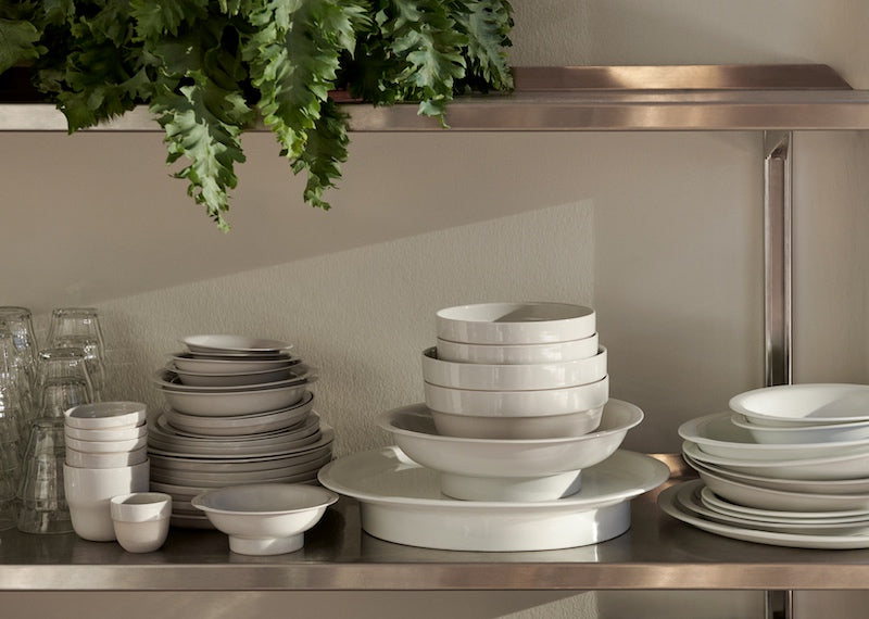 1616/ arita japan CMA Oval Flat Rim 350 White