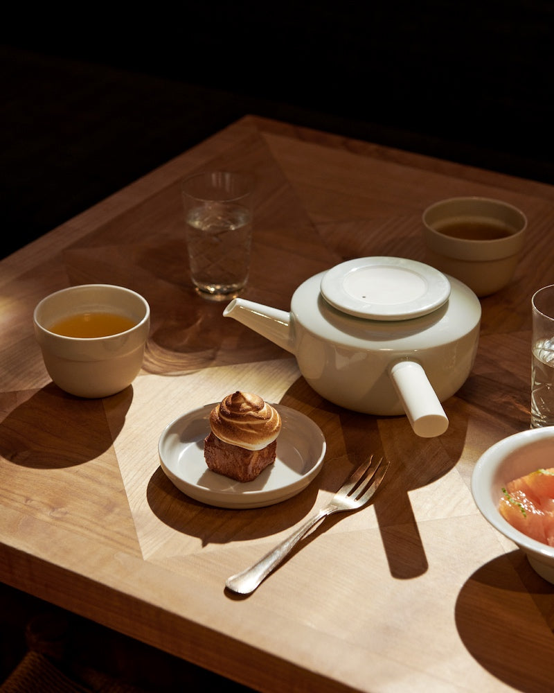 1616/ arita japan CMA Tea Cup Earth Grey