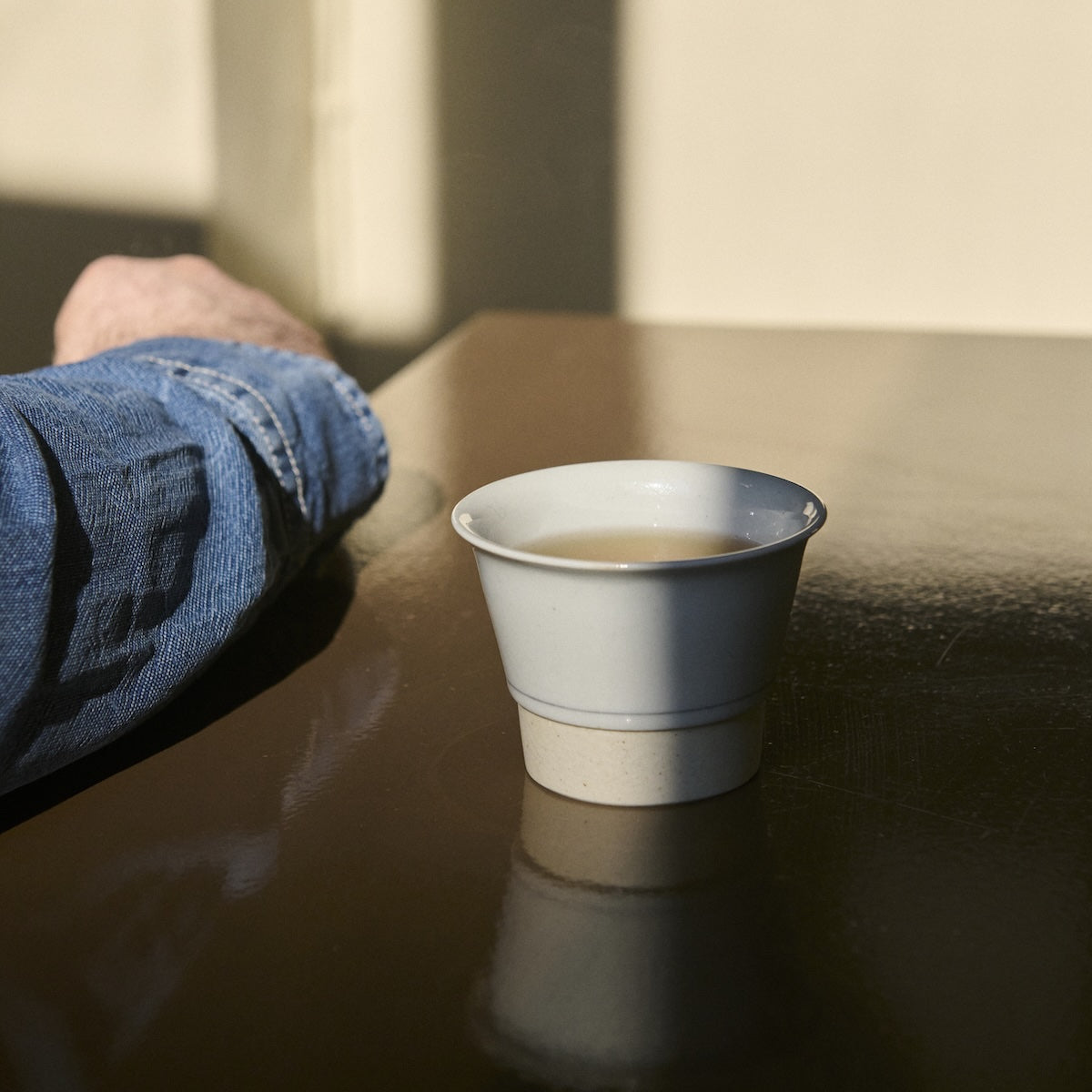 1616/ arita japan MANZ Hojicha Cup Celadon/Natural