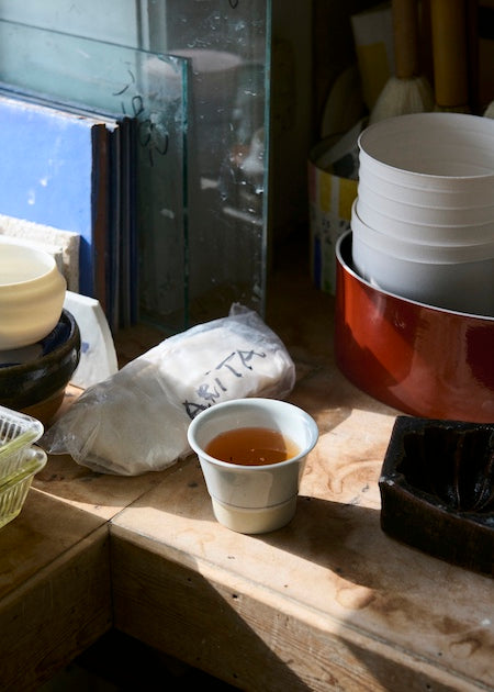 1616/ arita japan MANZ Hojicha Cup Celadon/Natural