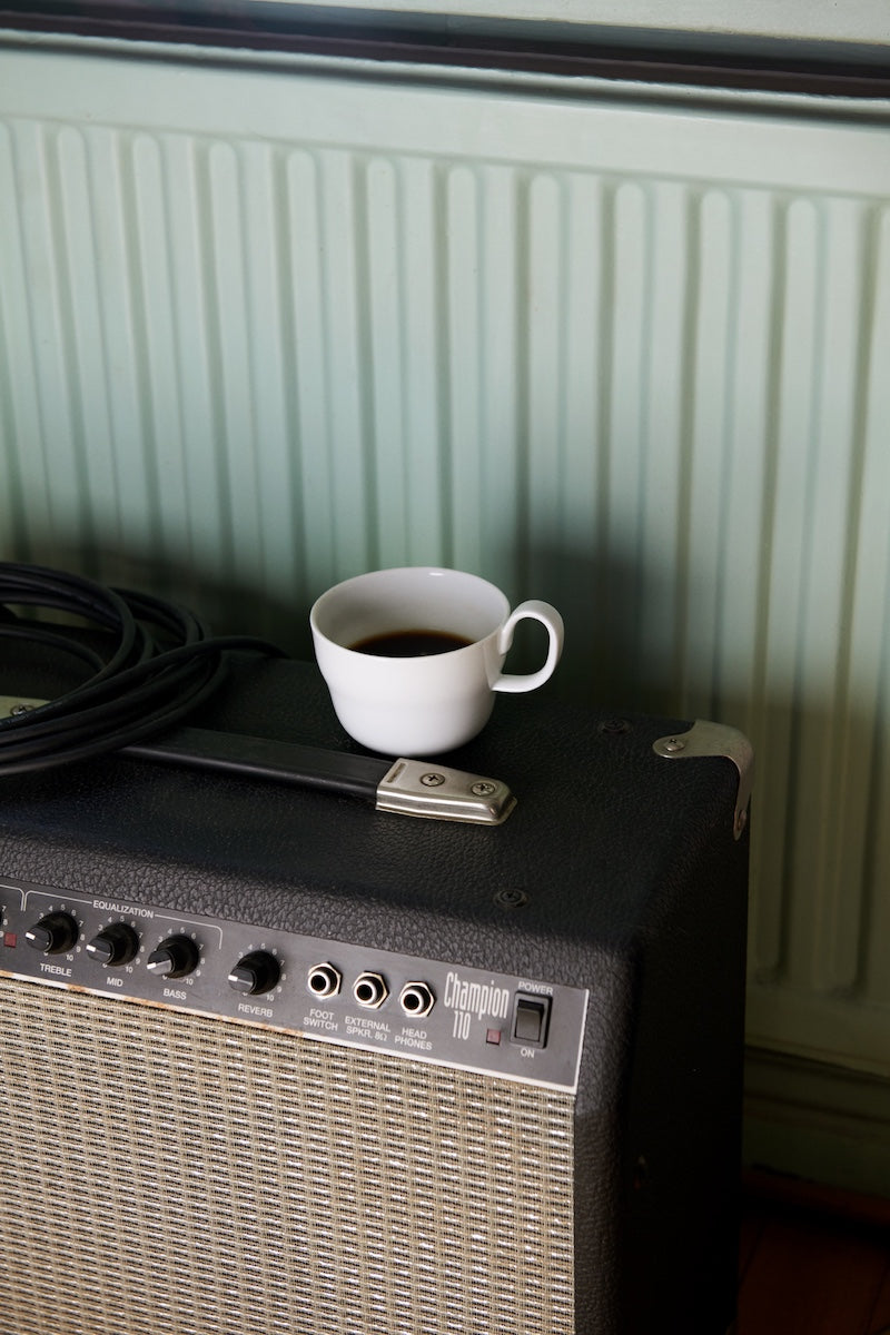 1616/ arita japan CMA Soft Cup Handle White