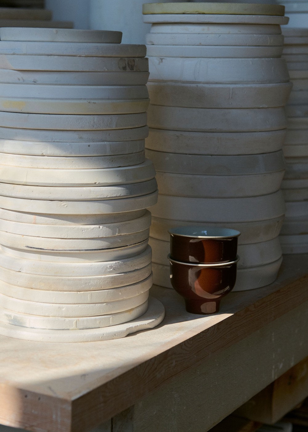 1616/ arita japan MANZ Tea Cup Brown/Blue/Natural