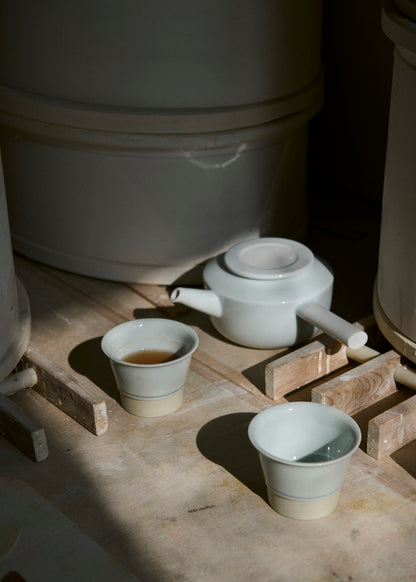 1616/ arita japan MANZ Hojicha Cup Celadon/Natural