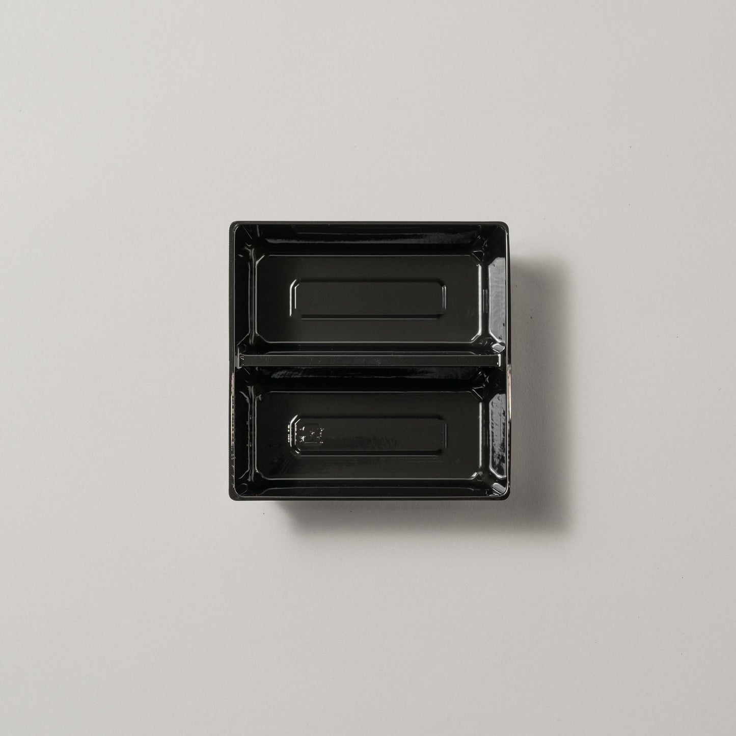 OJU BOX TRAY　98角皿仕切り付 (500枚)　ブラック