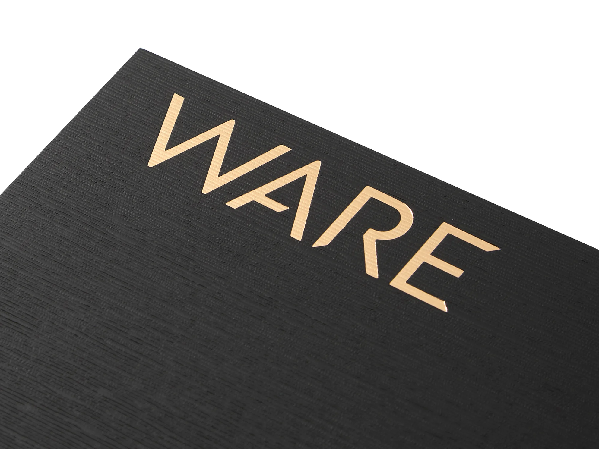 箔押し加工されたWAREの箱